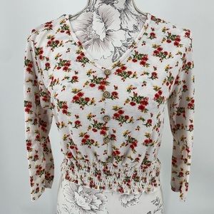 Glance floral‎ elastic waist crop top, 3/4 sleeve size Medium